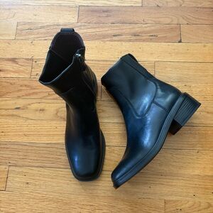 Franco Sarto Black Leather Chelsea Boots Size 8.5